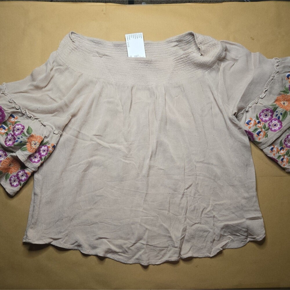 Umgee Women's Off Shoulder Embroidered Floral Bell Sleeve HippyBoho size L